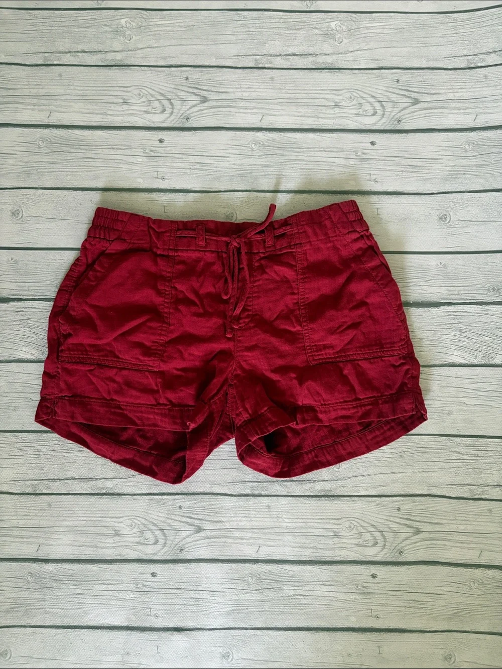 Old Navy burgundy drawstring women’s shorts